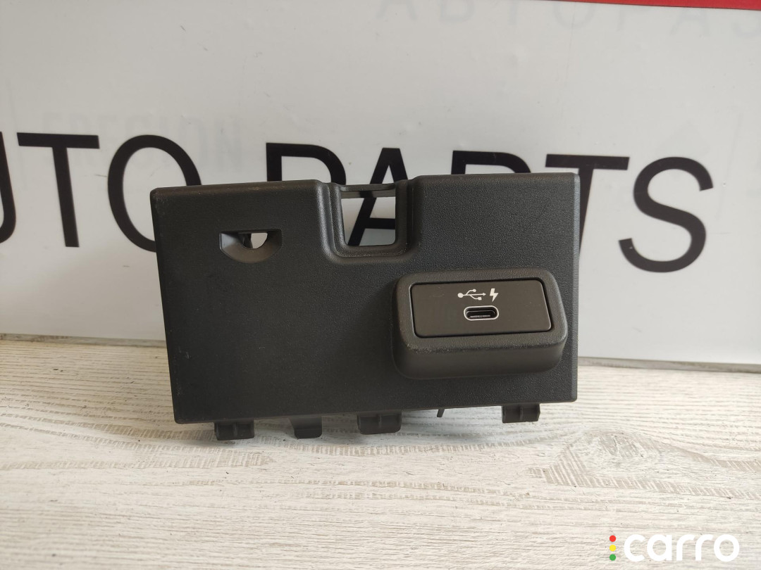 8711939, 1060388030 Разъем AUX / USB BMW 3 G20/G21 2019г. - фото №1