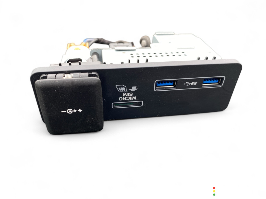 LR106219, JPLA-19E110-BB, T2R34229 Разъем AUX / USB Land Rover Discovery Sport 2020г. - фото №1