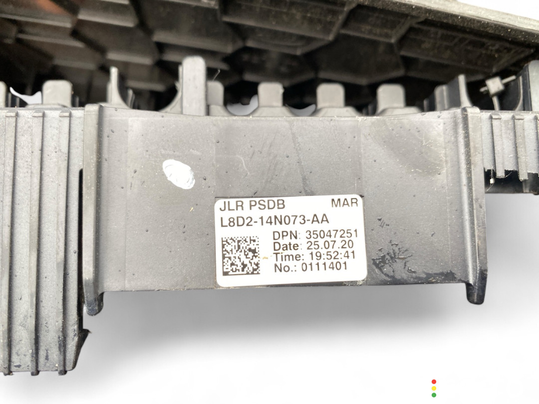 L8D214N073AA Предохранитель высоковольтный Land Rover Discovery Sport 2020г. - фото №4