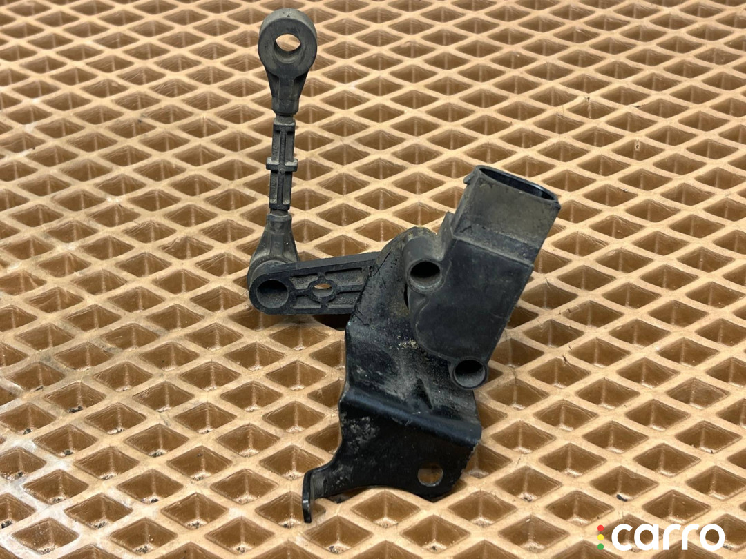 LR090678, T4N1104, GX733C279AA Датчик дорожного просвета передний левый Land Rover Range Rover Velar 2018г. - фото №1