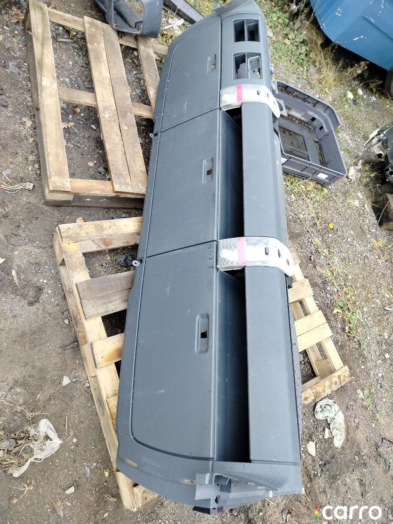 81639030300, 81639030303, 81639030304, 81639030305 полка над лобовым стеклом MAN TGX 2016г. - фото №1