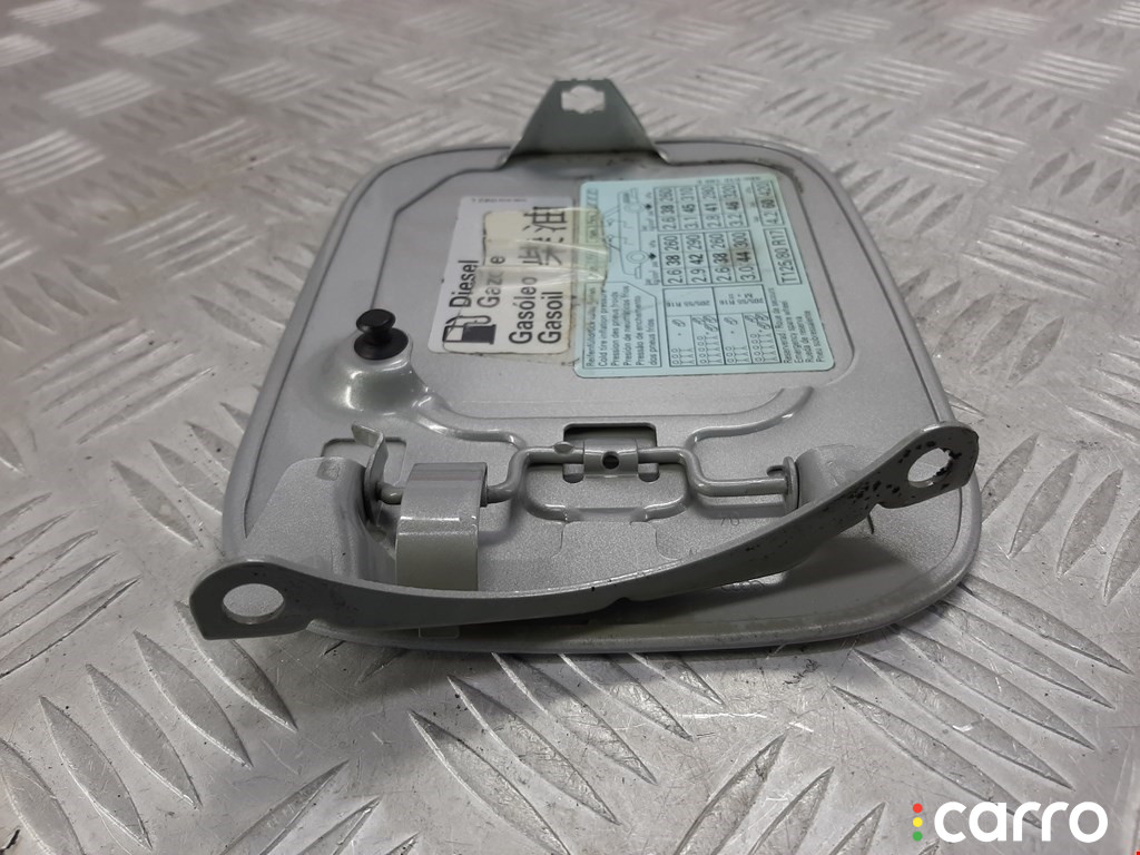 4B0010199E, 8D5809905B Лючок топливного бака Audi A4 1998г. - фото №3