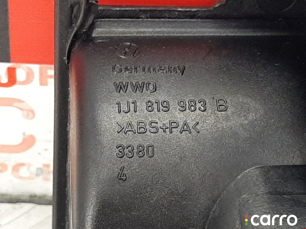 1J1819983B, 1J0819707B Дефлектор обдува салона Volkswagen Golf 1999г. - фото №3