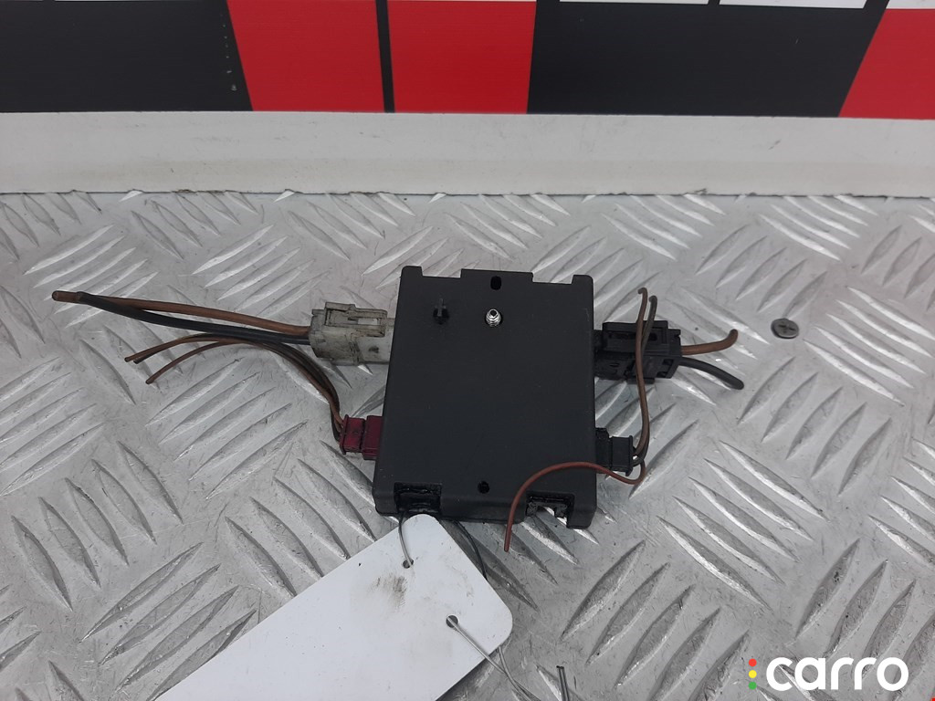 65209141491, 920039002 Усилитель антенны BMW 3 E90/E91/E92/E93 2007г. - фото №2