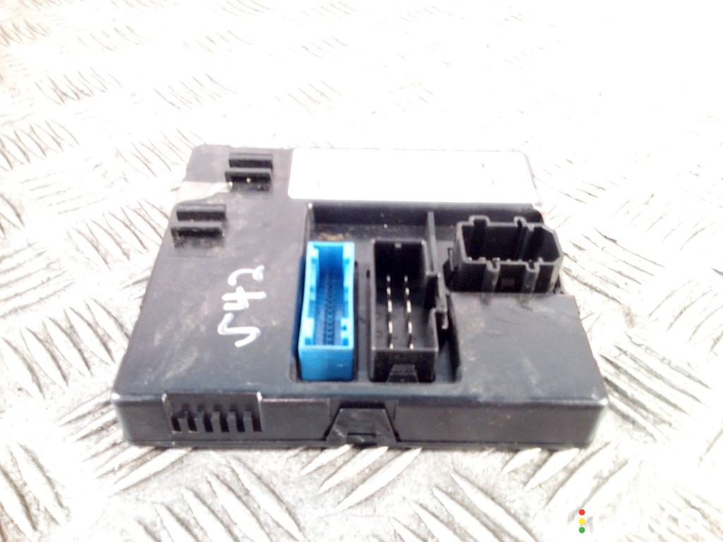 4F0910289K, 5DK008762-28 Блок комфорта Audi A6 2008г. - фото №1