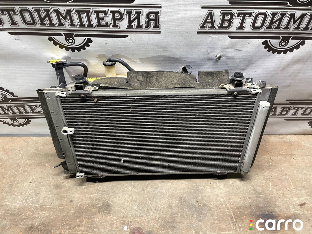 16041-21281, 16711-21100, 88450-47020 кассета радиаторов Toyota Prius 2 2007г. - фото №1