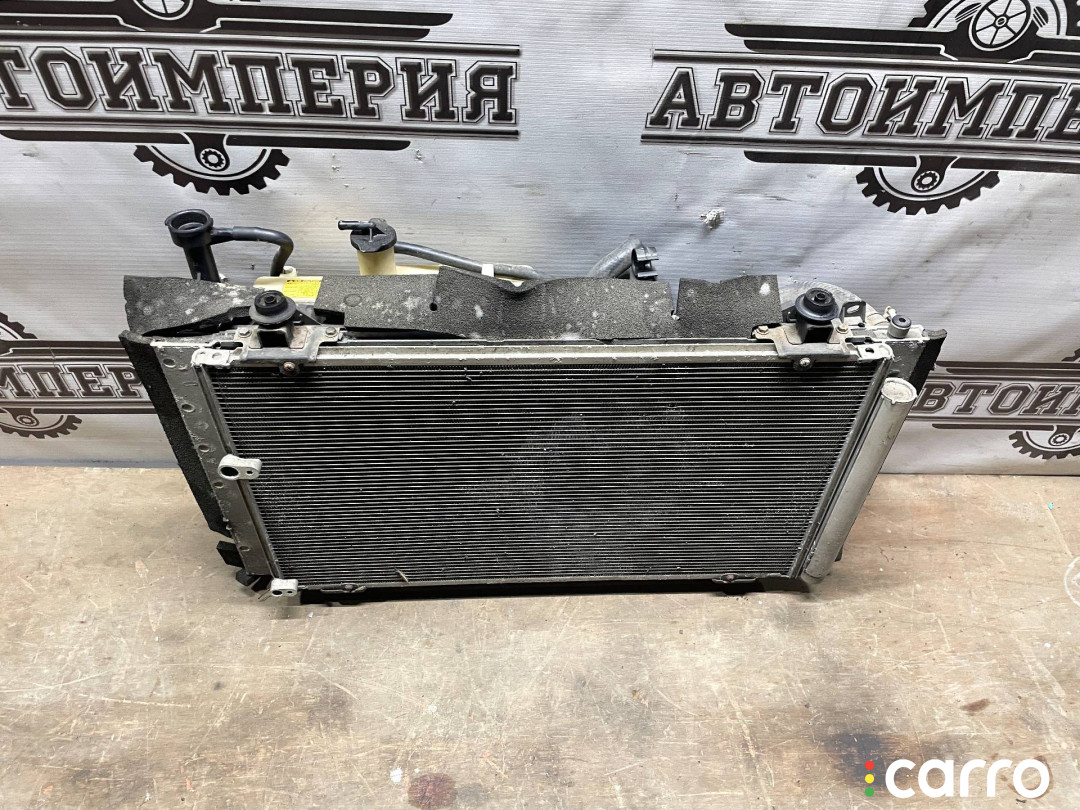16041-21281, 16711-21100, 88450-47020 кассета радиаторов Toyota Prius 2 2007г. - фото №1