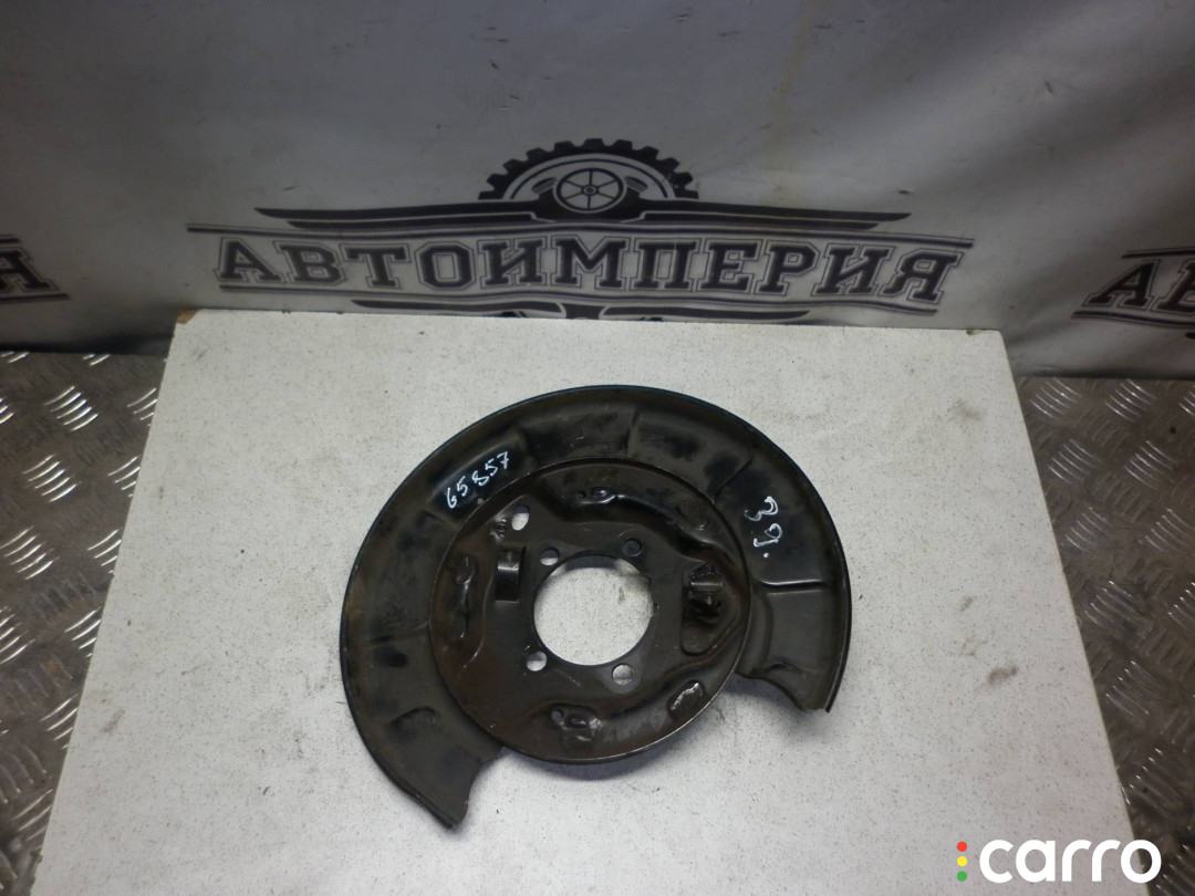 46504-47050 Защитный кожух тормозного механизма левый Toyota Prius V 2012г. - фото №2