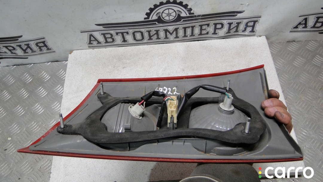 81680-AE020 фонарь крышки багажника левый Toyota Sienna 2 2007г. - фото №5