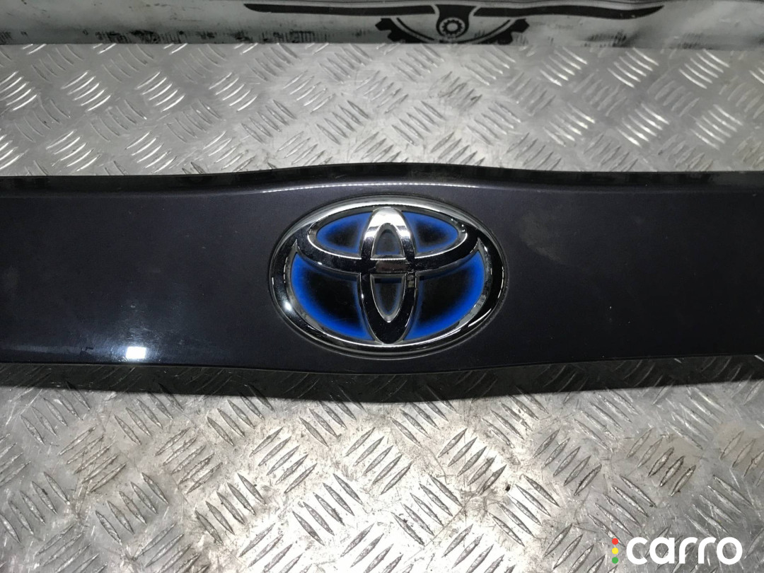 7680147070 Накладка двери (крышки) багажника Toyota Prius 3 2010г. - фото №5