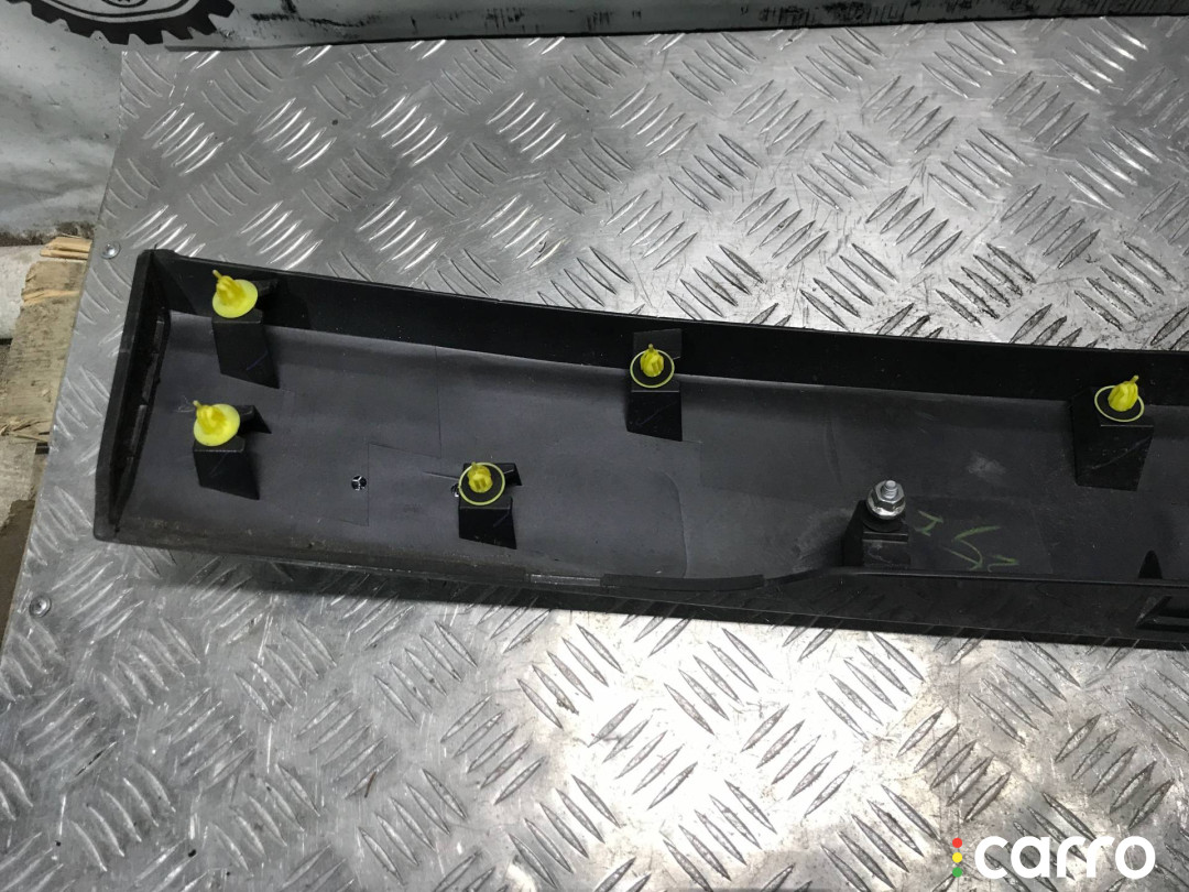 7680147070 Накладка двери (крышки) багажника Toyota Prius 3 2010г. - фото №6