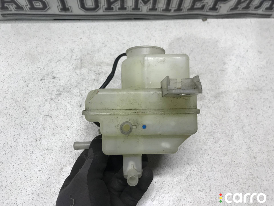 47220-47060 Бачок тормозной жидкости Toyota Prius 3 2010г. - фото №3