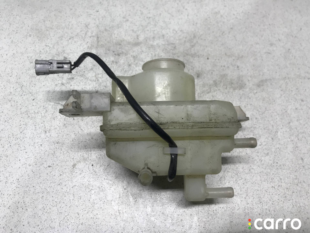 47220-47060 Бачок тормозной жидкости Toyota Prius 3 2010г. - фото №5