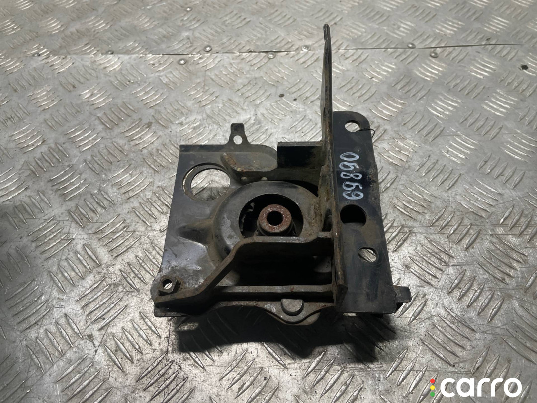 12306-21030 Подушка крепления двигателя передняя левая Toyota Prius 2 - фото №1