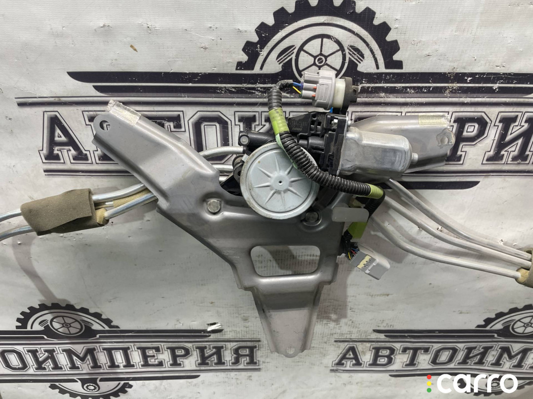 65908-50030, 65908-50032, 65908-50033 шторка двери задней левой Lexus LS 4 2008г. - фото №4