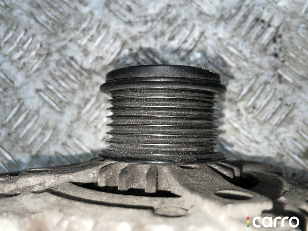 27060-0P240 Генератор Toyota Sienna 2 2007г. - фото №3
