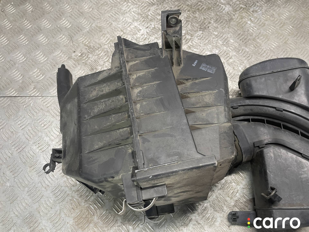 17711-0P021, 17711-0P022, 17711-0P023, 17750-0P010 Фильтр воздушный Toyota Sienna 3 2012г. - фото №6
