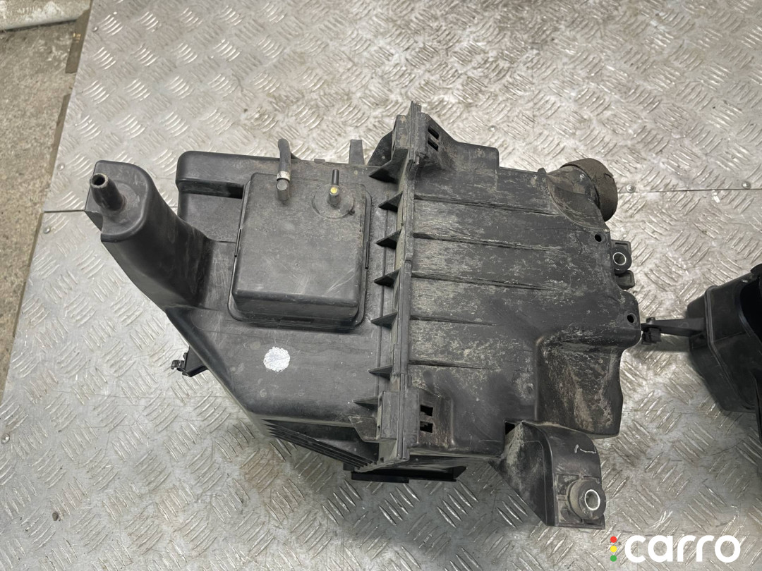 17711-0P021, 17711-0P022, 17711-0P023, 17750-0P010 Фильтр воздушный Toyota Sienna 3 2012г. - фото №11