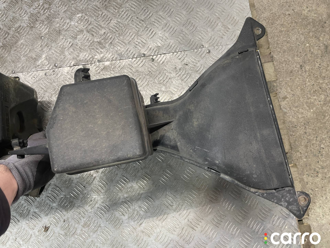 17711-0P021, 17711-0P022, 17711-0P023, 17750-0P010 Фильтр воздушный Toyota Sienna 3 2012г. - фото №9