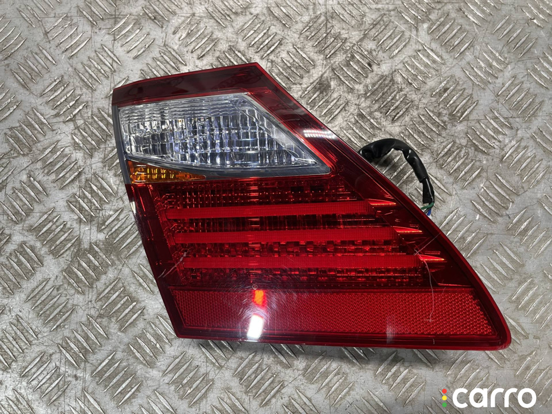 81591-50250, 81591-50270 фонарь крышки багажника левый Lexus LS 4 2011г. - фото №1