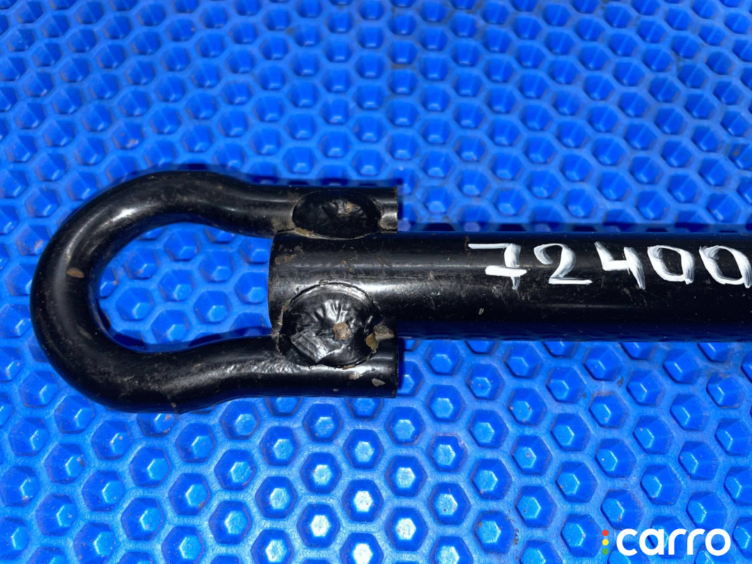 5196047020 Крюк буксировочный Toyota Prius 2 - фото №2