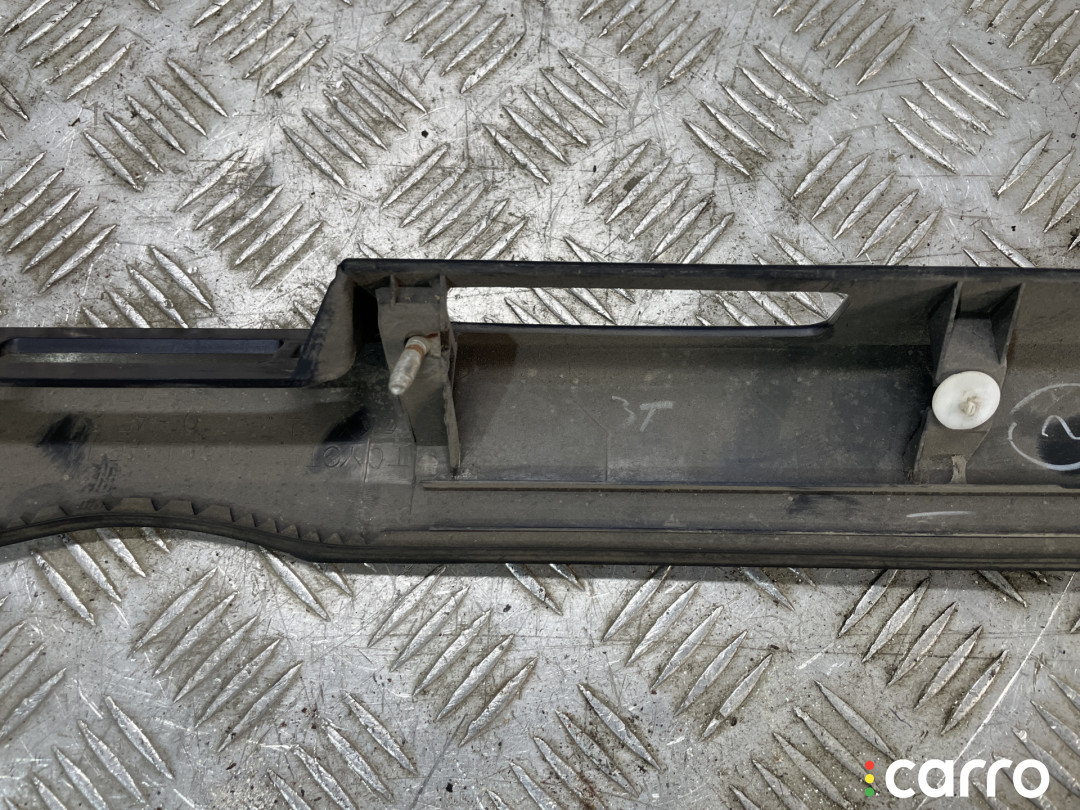 Накладка двери (крышки) багажника Toyota Sienna 2 2005г. - фото №8