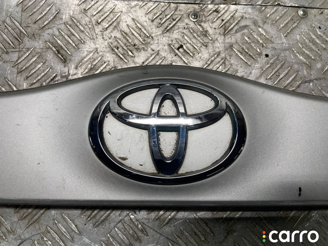 76801-47060 Накладка двери (крышки) багажника Toyota Prius 2 2007г. - фото №4