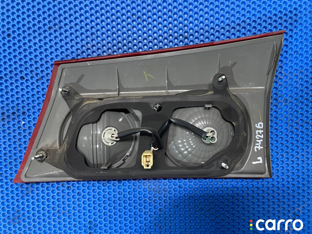 81680-AE020 фонарь крышки багажника левый Toyota Sienna 2 2007г. - фото №5