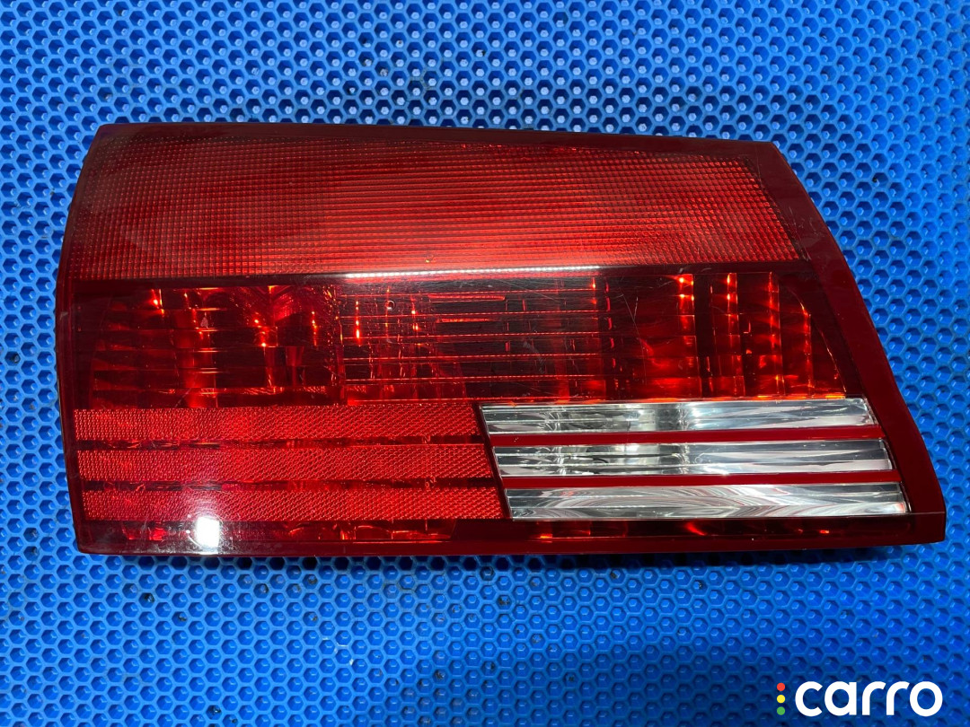 81680-AE020, 81680-AE010 фонарь крышки багажника левый Toyota Sienna 2 2005г. - фото №1