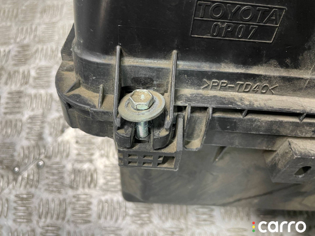 17700-0P070, 17700-0P071 Корпус воздушного фильтра Toyota Sienna 2 2007г. - фото №9