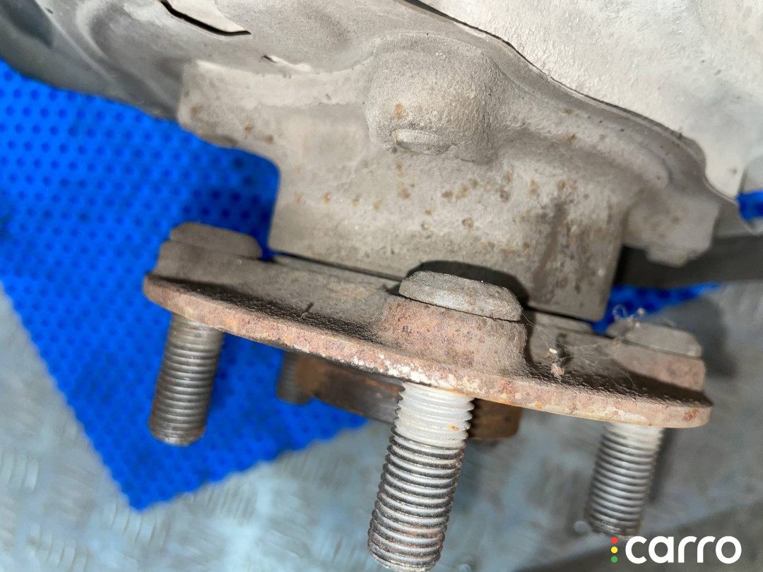 4333049185, 4355047011, 4320147030, 4355047010 кулак передний правый Toyota Prius 3 2010г. - фото №3