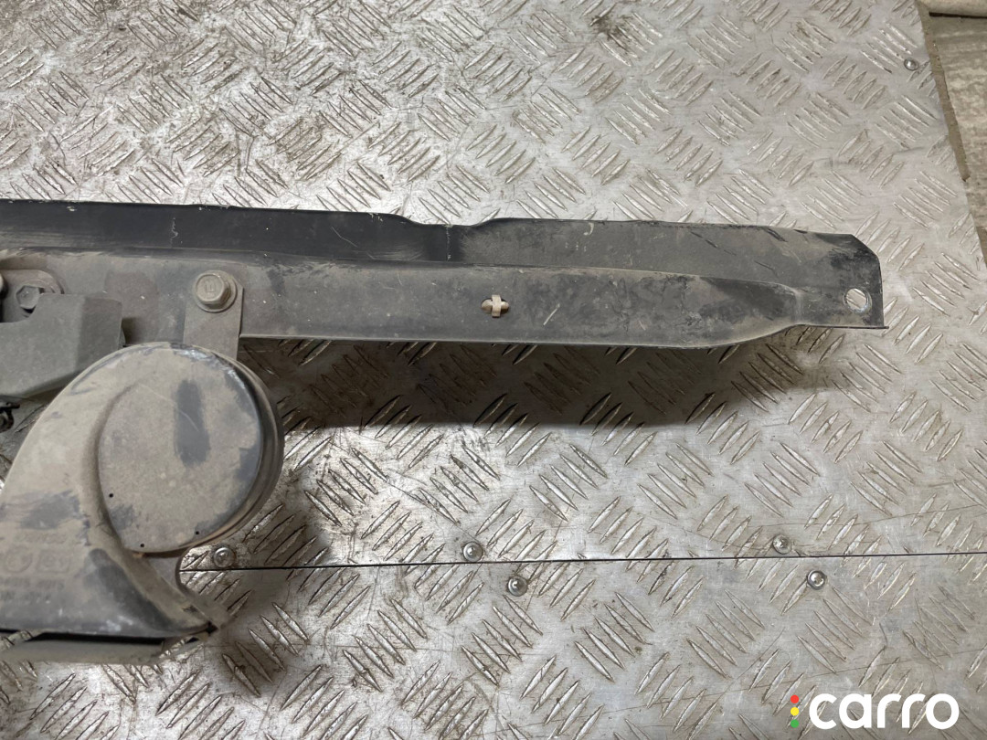 53205-08030, 53208-08020, 53510-0804, 53510-08040 верхняя планка телевизора Toyota Sienna 3 2012г. - фото №5