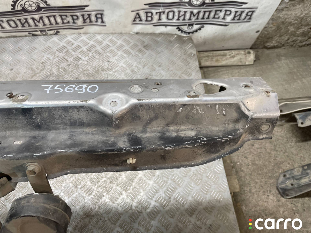 53205-08030, 53208-08020, 53510-0804, 53510-08040 верхняя планка телевизора Toyota Sienna 3 2012г. - фото №3