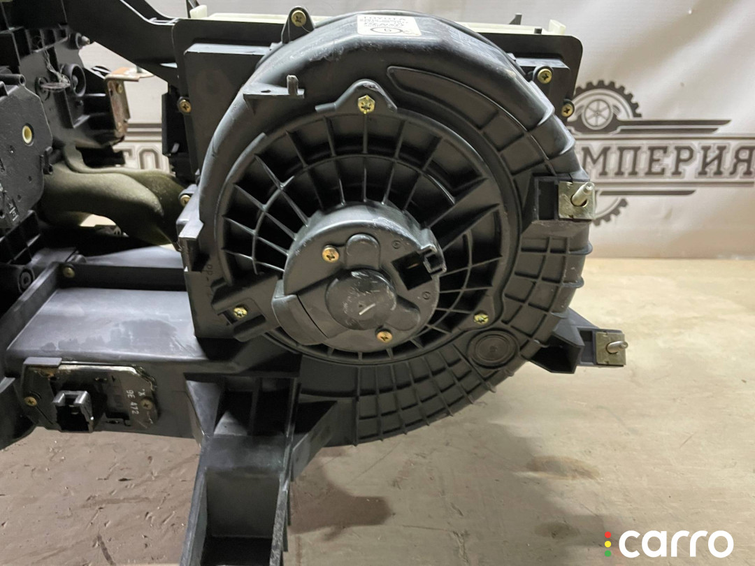 87010-08070, 87050-08020, 87050-08040, 87130-08060, 87130-08080 Отопитель в сборе (печка) Toyota Sienna 2 2005г. - фото №9