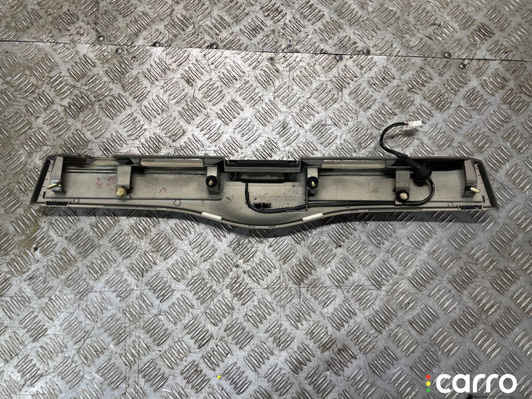 76801-47030, 76801-47050 Накладка двери (крышки) багажника Toyota Prius 2 2007г. - фото №5