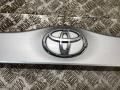 76801-47030, 76801-47050 Накладка двери (крышки) багажника Toyota Prius 2 2007г. - фото №3