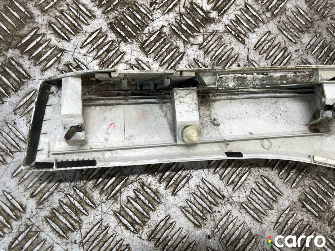 76801-47030, 76801-47050 Накладка двери (крышки) багажника Toyota Prius 2 2007г. - фото №6