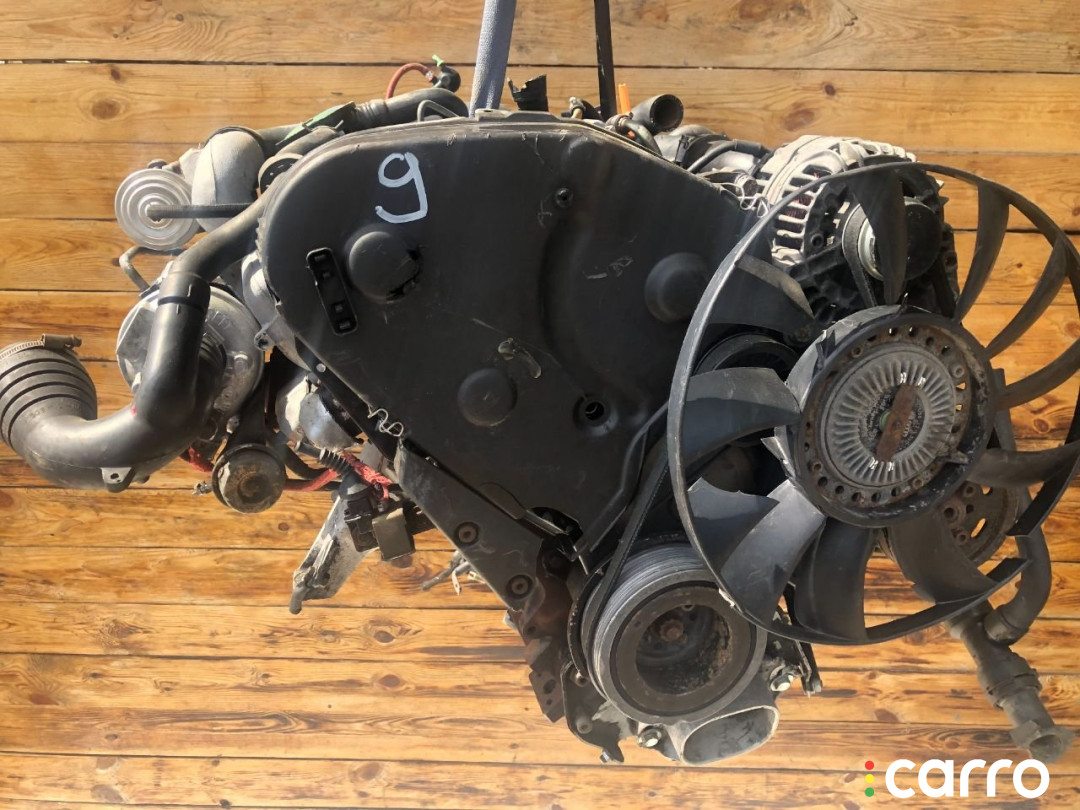 AHU Двигатель Audi A4 1999г. - фото №1