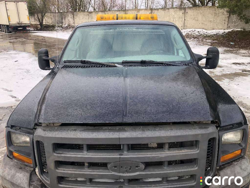 Стекло лобовое Ford F-250 2006г. - фото №1