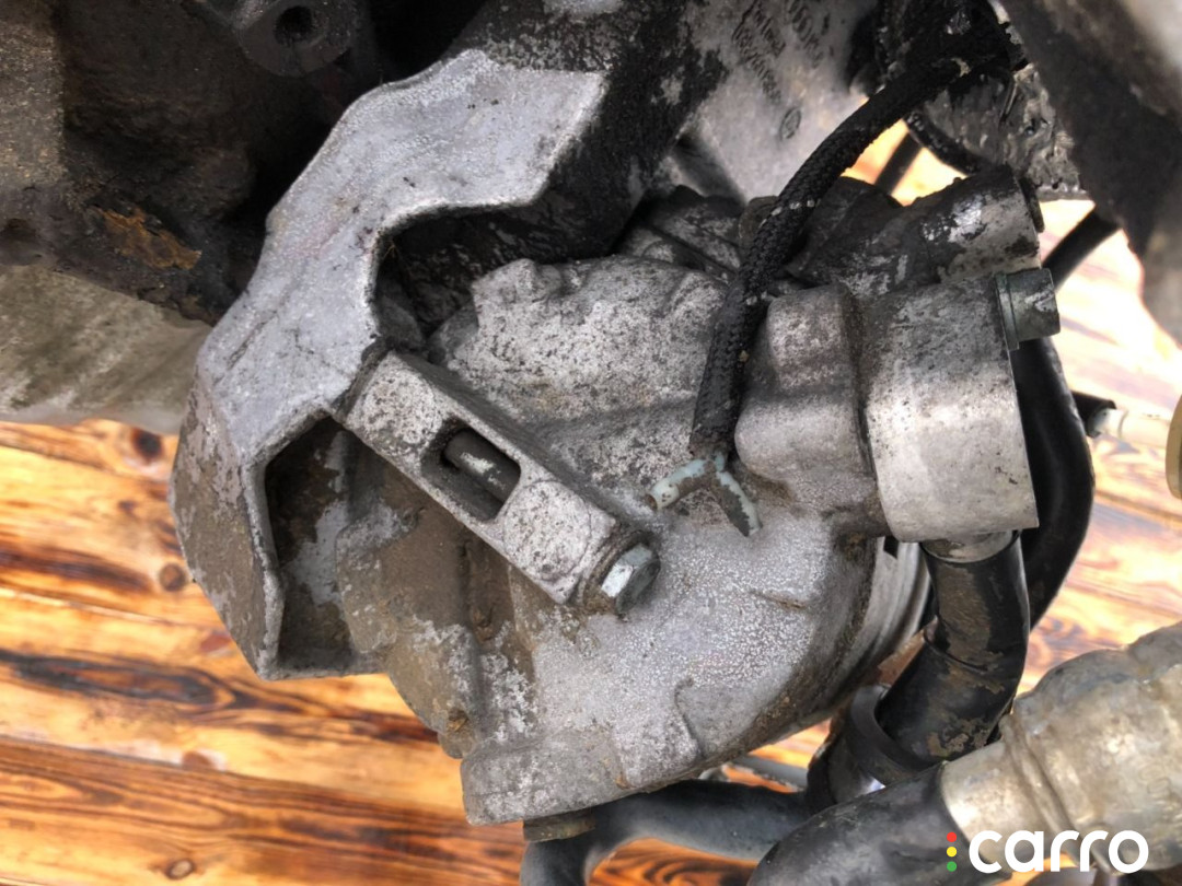 Компрессор кондиционера Audi A4 1999г. - фото №4