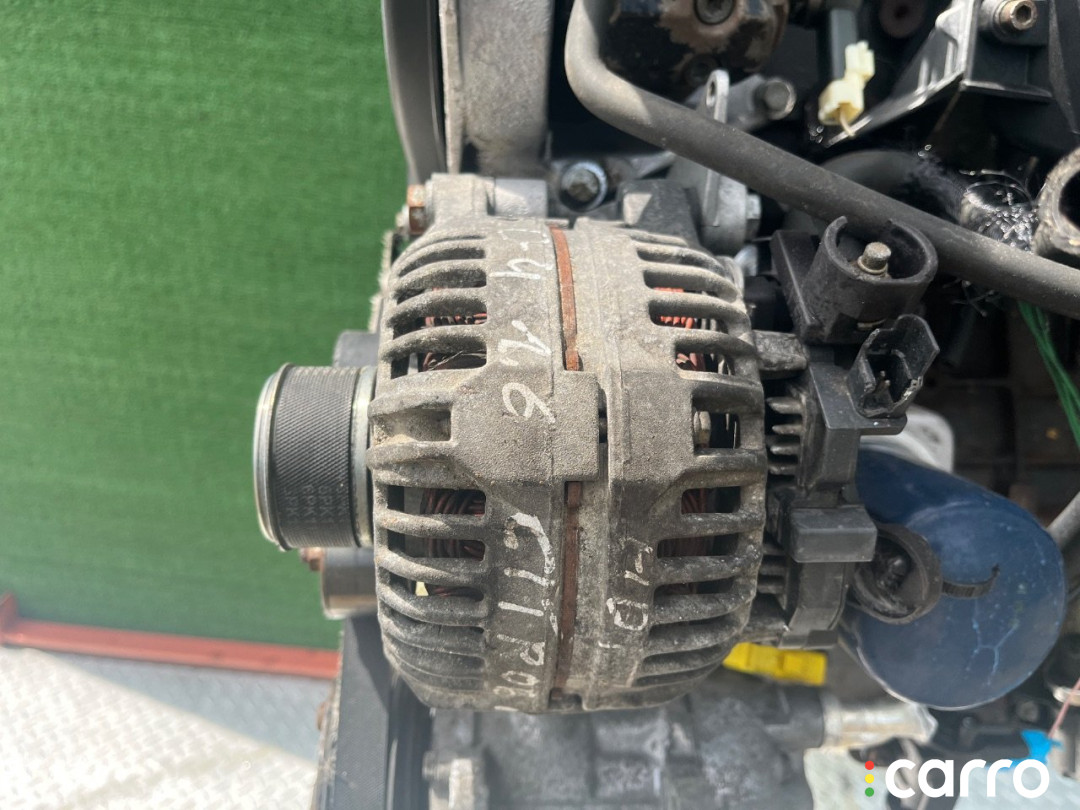 9646321880 Генератор Citroen Xsara 2000г. - фото №1