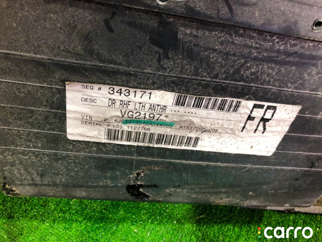 A163730205, A163730195, A163720355 Обшивка двери (дверная карта) комплект Mercedes ML W163 2003г. - фото №11