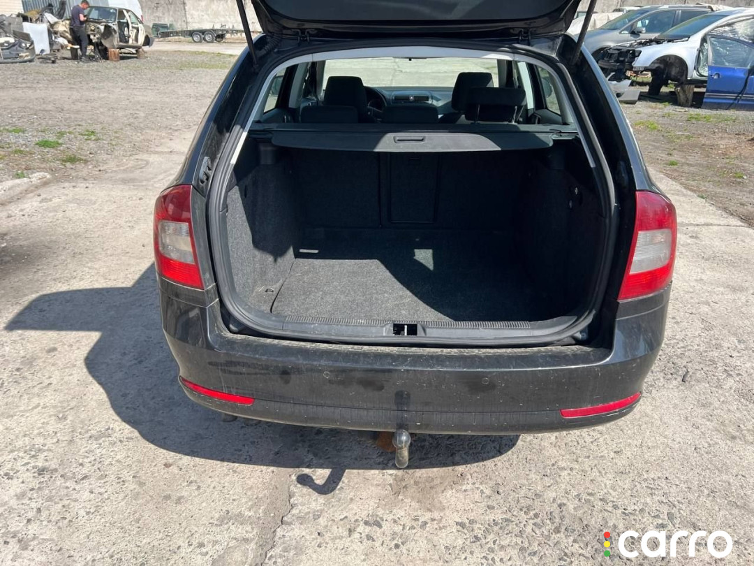 Обшивка крышки багажника Skoda Octavia 2009г. - фото №2