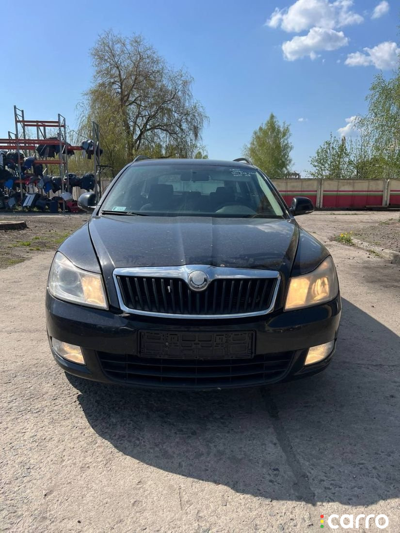 Кронштейн крепления бампера переднего Skoda Octavia 2009г. - фото №1