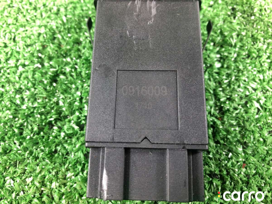 0916009 Кнопка аварийной сигнализации Audi A6 2001г. - фото №6
