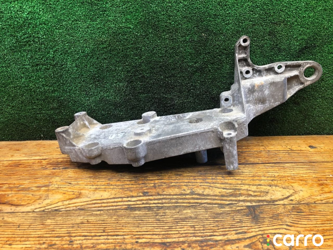 9497106 Кронштейн генератора Volvo V70 2002г. - фото №3