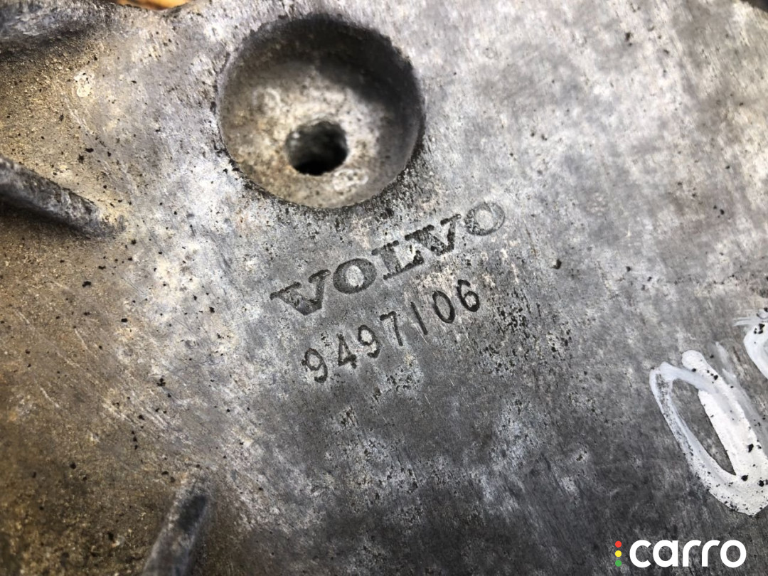9497106 Кронштейн генератора Volvo V70 2002г. - фото №4