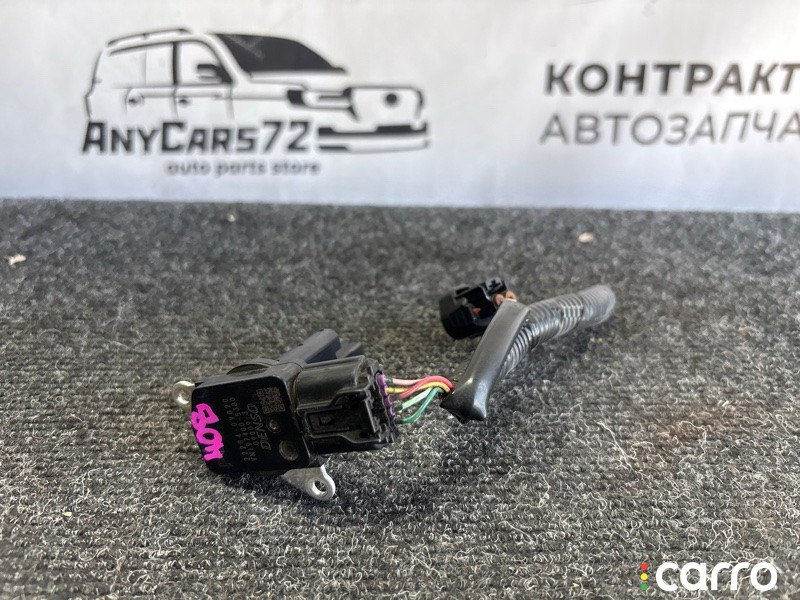 222040V020 Датчик расхода воздуха Toyota Camry 2013г. - фото №2