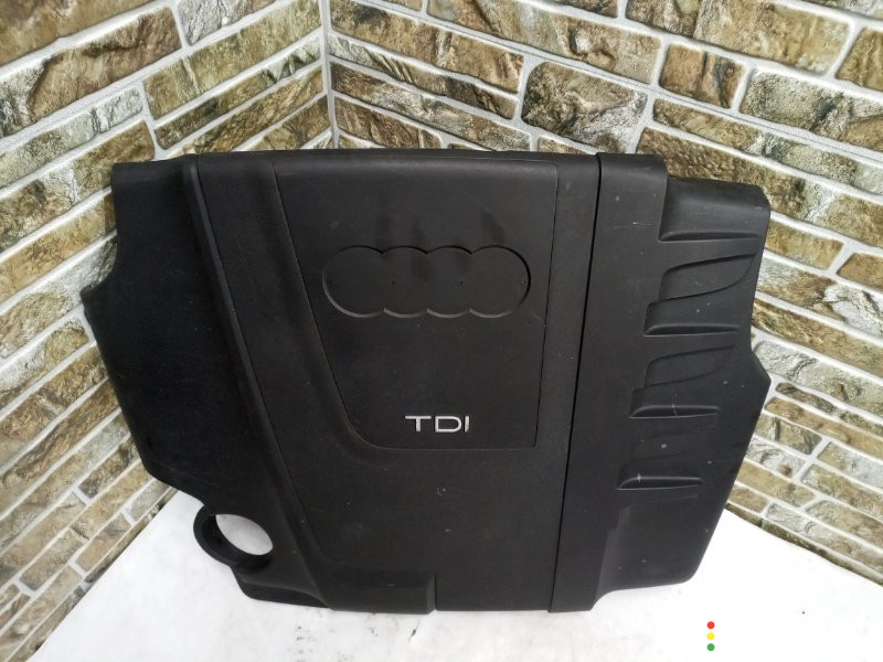 03L103925F Декоративная крышка двигателя Audi A4 2012г. - фото №2