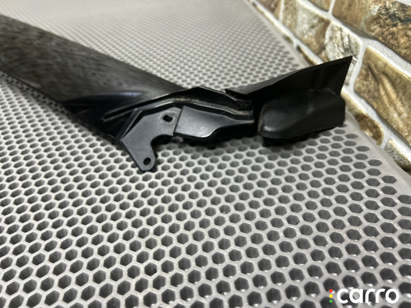 J8A2-025A52-A Накладка стойки лобового стекла Land Rover Range Rover Velar 2019г. - фото №5